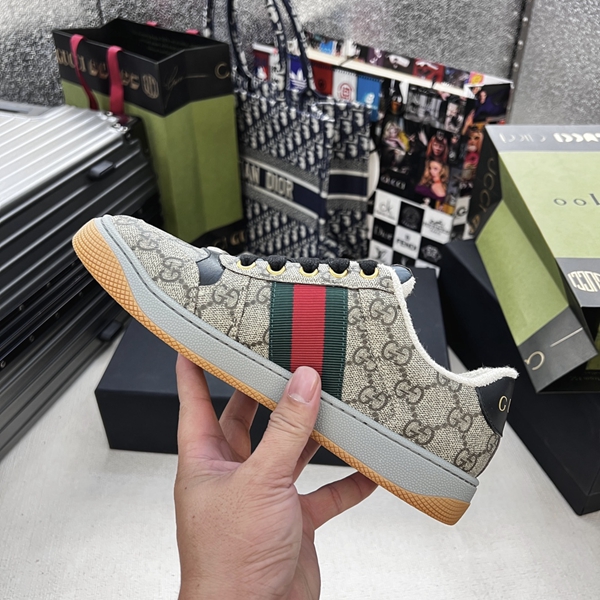 グッチ靴側面デザイン